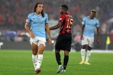 Roma, İtalya 03.10.2024: Lazio 'dan Matteo Guendouzi, Uefa Avrupa Ligi 2024-2025, 2. gün, Uefa Avrupa Ligi' nden Youssoufa Moukoko, Roma 'daki Olimpiyat Stadyumu' nda SS Lazio 'ya karşı Ogc Nice arasındaki futbol karşılaşması.