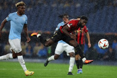Roma, İtalya 03.10.2024: Jeremie Boga Uefa Avrupa Ligi 2024-2025, 2. gün, SS Lazio ve Ogc Nice arasında Roma Olimpiyat Stadyumu 'nda oynanan futbol karşılaşmasında golü attı ve takımla birlikte kutladı..