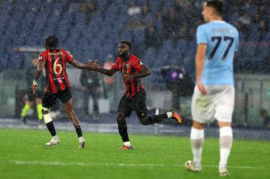 Roma, İtalya 03.10.2024: Jeremie Boga Uefa Avrupa Ligi 2024-2025, 2. gün, SS Lazio ve Ogc Nice arasında Roma Olimpiyat Stadyumu 'nda oynanan futbol karşılaşmasında golü attı ve takımla birlikte kutladı..