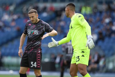 Roma, İtalya 6.10.2024: Empoli 'den Ardian Ismajli, İtalya futbol şampiyonluğu sırasında Empoli' den Devis Vasquez Serie A Enilive 2024-2025 karşılaşmasında SS Lazio - Empoli FC.