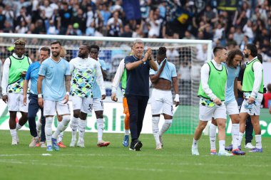 Roma, İtalya 6.10.2024: Marco Baroni teknik direktörü Lazio, İtalya futbol şampiyonası Serie A Enilive 2024-2025 karşılaşmasının zaferini 6 Ekim 2024 tarihinde Roma 'daki Stadio Olimpico' da SS Lazio - Empoli FC maçında kutladı..