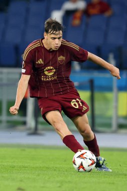 Roma, İtalya 24.10.2024: Uefa Avrupa Ligi 2024-2025, 3. gün, Roma 'daki Olimpiyat Stadyumu' nda AS Roman ve Dinamo Kiev arasında oynanan futbol karşılaşması sırasında Romanlardan Niccolo Pisilli.