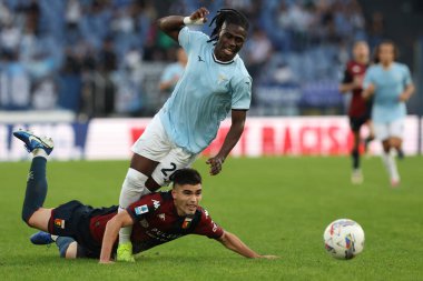 Roma, İtalya 27.10.2024: Lazio 'lu Loum Tchaouna, İtalya futbol şampiyonası sırasında Cenova' lı Johan Vasquez Serie A Enilive 2024-2025 karşılaşmasında SS Lazio ve Genoa FC 27 Ekim 2024 'de Roma' daki Stadio Olimpico 'da karşılaşacak..