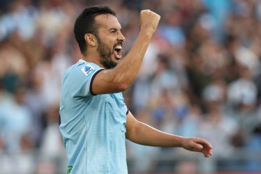 Roma, İtalya 27.10.2024: Lazio 'lu Pedro 27 Ekim 2024' te Roma 'daki Stadio Olimpico' da oynanan SS Lazio-Genoa FC karşılaşmasında golü attı ve İtalya Futbol Şampiyonası Serie A Enilive 2024-2025 maçında takımla birlikte kutladı..
