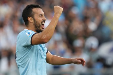 Roma, İtalya 27.10.2024: Lazio 'lu Pedro 27 Ekim 2024' te Roma 'daki Stadio Olimpico' da oynanan SS Lazio-Genoa FC karşılaşmasında golü attı ve İtalya Futbol Şampiyonası Serie A Enilive 2024-2025 maçında takımla birlikte kutladı..