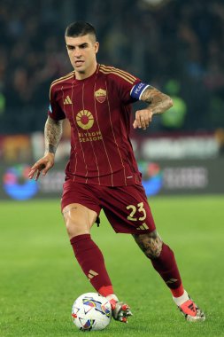 Roma, İtalya 31.10.2024: İtalyan futbol şampiyonluğu sırasında Roma 'dan Gianluca Mancini Serie A Enilive 2024-2025 maçında AS Romanlar Torino Fc' ye karşı 31 Ekim 2024 'te Roma' daki Stadio Olimpico 'da oynanan karşılaşma.