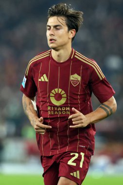 Roma, İtalya 31.10.2024: İtalyan futbolcu Paulo Dybala İtalya Futbol Şampiyonası sırasında Serie A Enilive 2024-2025 AS Roman-Torino Fc maçında 31 Ekim 2024 'te Roma' daki Stadio Olimpico 'da karşı karşıya geldi..