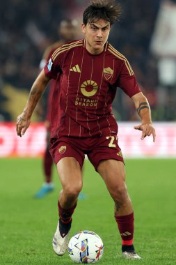 Roma, İtalya 31.10.2024: İtalyan futbolcu Paulo Dybala İtalya Futbol Şampiyonası sırasında Serie A Enilive 2024-2025 AS Roman-Torino Fc maçında 31 Ekim 2024 'te Roma' daki Stadio Olimpico 'da karşı karşıya geldi..