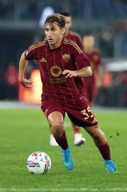Roma, İtalya 31.10.2024: İtalyan futbol şampiyonluğu sırasında Roma 'dan Tommaso Baldanzi Serie A Enilive 2024-2025 maçında AS Romanlar Torino Fc' ye karşı 31 Ekim 2024 'te Roma' daki Stadio Olimpico 'da oynanan karşılaşma.