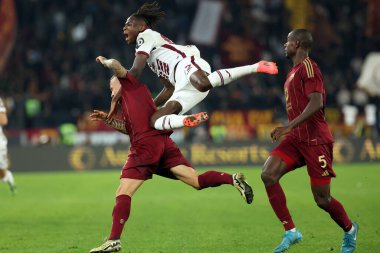 Roma, İtalya 31.10.2024: Roman Angelino, Torino 'lu Alieu Njie İtalya futbol şampiyonasında Serie A Enilive 2024-2025 Roma-Torino Fc maçında 31 Ekim 2024' te Roma 'da Stadio Olimpico' da AS Romanlar ve Torino Fc karşı karşıya geldi..
