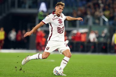 Roma, İtalya 31.10.2024: Torino 'lu Mergim Vojvoda İtalya Futbol Şampiyonası Serie A Enilive 2024-2025 maçında AS Romanlar Torino Fc' ye karşı 31 Ekim 2024 'te Roma' daki Stadio Olimpico 'da.