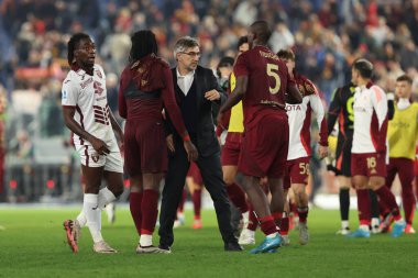 Roma, İtalya 31.10.2024: İvan Juriç Roman Teknik Direktörü, Roman Evan Ndicka, Roman Manu Kone İtalyan futbol şampiyonası Serie A Enilive 2024-2025 sezonu sonunda Torino Fc 'e karşı 31 Ekim 2024' de Roma 'daki Stadio Olimpico' da oynanan karşılaşmada zaferi kutladı