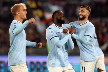 Roma, İtalya 4.11.2024: Lazio 'dan Boulaye Dia gol attı ve İtalya futbol şampiyonası Serie A Enilive 2024-2025 karşılaşmasında takımla birlikte kutlama yaptı: SS Lazio - Cagliari Calcio maçı 4 Kasım 2024' te Roma 'da Stadio Olimpico' da yapıldı..
