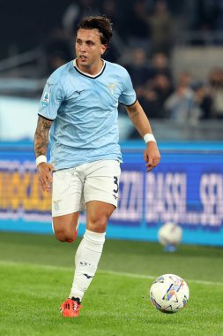 Roma, İtalya 4.11.2024: Lazio 'lu Luca Pellegrini İtalya Futbol Şampiyonası sırasında Serie A Enilive 2024-2025 karşılaşmasında SS Lazio, Cagliari Calcio' ya karşı 4 Kasım 2024 'te Roma' da Stadio Olimpico 'da oynanan karşılaşma..