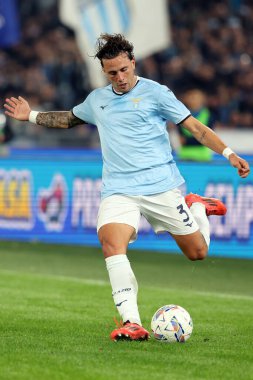 Roma, İtalya 4.11.2024: Lazio 'lu Luca Pellegrini İtalya Futbol Şampiyonası sırasında Serie A Enilive 2024-2025 karşılaşmasında SS Lazio, Cagliari Calcio' ya karşı 4 Kasım 2024 'te Roma' da Stadio Olimpico 'da oynanan karşılaşma..