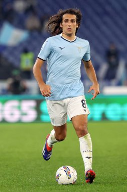 Roma, İtalya 4.11.2024: Lazio 'lu Matteo Guendouzi İtalya Futbol Şampiyonası sırasında Serie A Enilive 2024-2025 karşılaşmasında SS Lazio, Cagliari Calcio' ya karşı 4 Kasım 2024 'te Roma' da Stadio Olimpico 'da oynanan karşılaşma..
