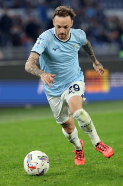 Roma, İtalya 4.11.2024: Lazio 'lu Manuel Lazzari İtalyan futbol şampiyonası sırasında Serie A Enilive 2024-2025 karşılaşmasında SS Lazio, Cagliari Calcio' ya karşı 4 Kasım 2024 'te Roma' da Stadio Olimpico 'da oynanan karşılaşma..