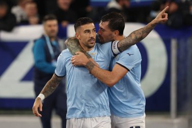 Roma, İtalya 4.11.2024: Lazio 'dan Mattia Zaccagni gol cezası aldı ve İtalya futbol şampiyonası Serie A Enilive 2024-2025 karşılaşmasında takımla birlikte kutladı: SS Lazio - Cagliari Calcio maçı 4 Kasım 2024' te Roma 'da Stadio Olimpico' da.