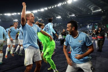 Roma, İtalya 07.11.2024: Lazio 'lu Pedro ve Lazio' lu Lazio oyuncuları, 7 Kasım 2024 'te Roma' daki Olimpiyat Stadyumu 'nda SS Lazio ile Fc Porto arasında oynanan 4..