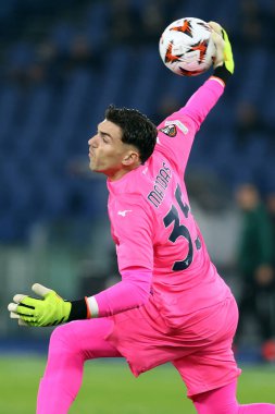 Roma, İtalya 28.11.2024: Uefa Avrupa Ligi 2024-2025, 5. gün, Uefa Avrupa Ligi sırasında Christos Mandas, SS Lazio ile Ludogorets Razgrad arasında Roma Olimpiyat Stadyumu 'nda oynanan futbol karşılaşması.