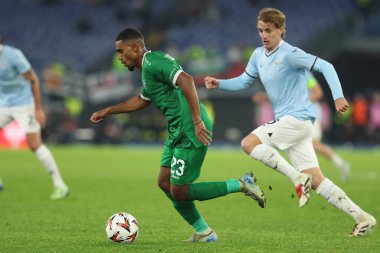 Roma, İtalya 28.11.2024: Ludogoret 'ten Deroy Duarte, 2024-2025 Uefa Avrupa Ligi' nde Lazio 'lu Nicolo Rovella, 5. gün, SS Lazio Ludogorets Razgrad' a karşı Roma Olimpiyat Stadyumu 'nda oynanan futbol karşılaşması.