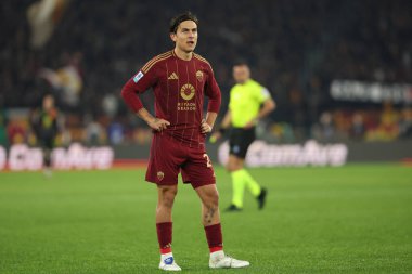 Roma, İtalya 2.12.2024: İtalyan futbol şampiyonası sırasında Paulo Dybala Serie A Enilive 2024-2025 maçında AS Roma, Atalanta Bergamasca Calcio 'ya karşı Roma' daki Stadio Olimpico 'da 2 Aralık 2024.