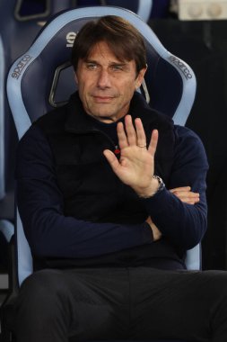 Roma, İtalya 5.12.2024: Antonio Conte İtalya futbol karşılaşması öncesi Napoli teknik direktörü Freccia Rossa Coppa Italia (İtalya Kupası) 2024-2025 SS Lazio SSC Napoli 'ye karşı Roma' daki Olimpiyat stadyumunda.