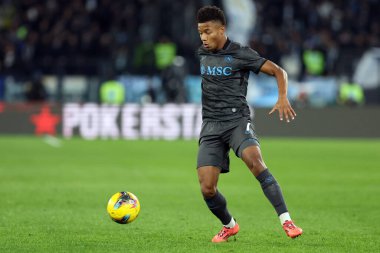 Roma, İtalya 5.12.2024: Napoli 'li David Neres İtalyan futbol karşılaşması Freccia Rossa Coppa Italia (İtalya Kupası) 2024-2025 SS Lazio ile SSC Napoli Roma' daki Olimpiyat Stadyumu 'nda karşılaştı.