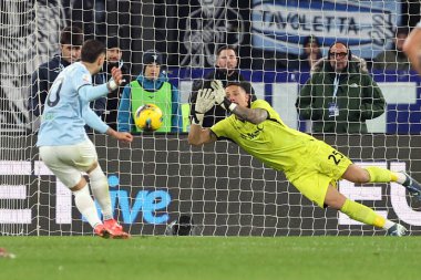 Roma, İtalya 5.12.2024: Elia Caprile İtalya 'nın Freccia Rossa Coppa Italia (İtalya Kupası) 2024-2025 SS Lazio' nun SSC Napoli 'ye karşı Roma Olimpiyat Stadyumu' nda oynadığı maçta golü kurtardı.