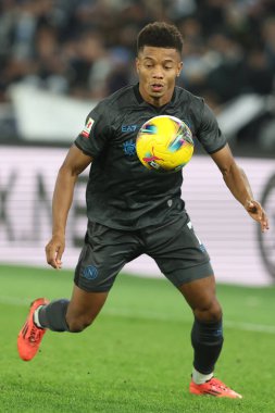 Roma, İtalya 5.12.2024: Napoli 'li David Neres İtalyan futbol karşılaşması Freccia Rossa Coppa Italia (İtalya Kupası) 2024-2025 SS Lazio ile SSC Napoli Roma' daki Olimpiyat Stadyumu 'nda karşılaştı.