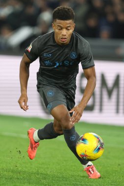 Roma, İtalya 5.12.2024: Napoli 'li David Neres İtalyan futbol karşılaşması Freccia Rossa Coppa Italia (İtalya Kupası) 2024-2025 SS Lazio ile SSC Napoli Roma' daki Olimpiyat Stadyumu 'nda karşılaştı.