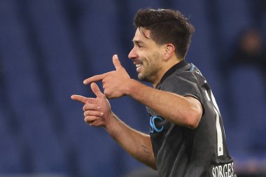 Roma, İtalya 5.12.2024: Napoli 'den Giovanni Simeone golü attı ve İtalya futbol karşılaşması Freccia Rossa Coppa Italia (İtalya Kupası) 2024-2025 SS Lazio Roma' daki Olimpiyat stadyumunda SSC Napoli 'ye karşı.