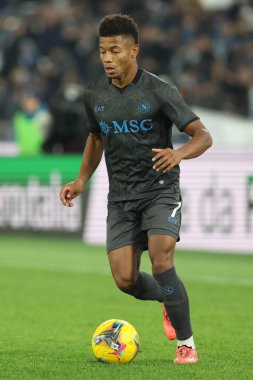 Roma, İtalya 5.12.2024: Napoli 'li David Neres İtalyan futbol karşılaşması Freccia Rossa Coppa Italia (İtalya Kupası) 2024-2025 SS Lazio ile SSC Napoli Roma' daki Olimpiyat Stadyumu 'nda karşılaştı.