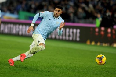 Roma, İtalya 5.12.2024: Lazio 'lu Mattia Zaccagni İtalyan futbol karşılaşması sırasında Freccia Rossa Coppa Italia (İtalya Kupası) 2024-2025 SS Lazio ile SSC Napoli Roma Olimpiyat Stadyumu' nda karşı karşıya.