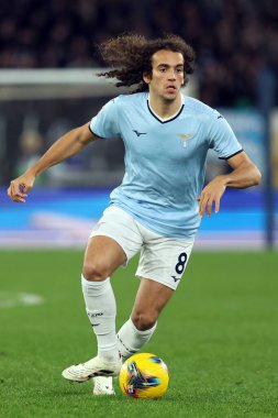 Roma, İtalya 5.12.2024: İtalyan futbolcu Matteo Guendouzi İtalyan futbol karşılaşmasında Freccia Rossa Coppa Italia (İtalya Kupası) 2024-2025 SS Lazio 'ya karşı SSC Napoli Roma Olimpiyat Stadyumu' nda.