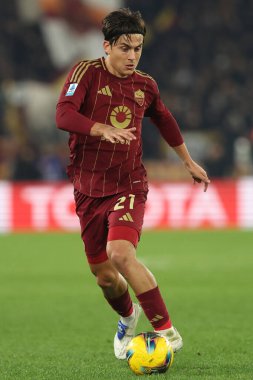 Roma, İtalya 7.12.2024: İtalyan futbol şampiyonası sırasında Paulo Dybala Serie A Enilive 2024-2025 Roma-ABD Lecce maçı Roma 'da Stadio Olimpico' da.