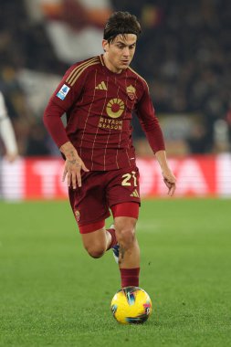 Roma, İtalya 7.12.2024: İtalyan futbol şampiyonası sırasında Paulo Dybala Serie A Enilive 2024-2025 Roma-ABD Lecce maçı Roma 'da Stadio Olimpico' da.