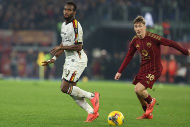 Roma, İtalya 7.12.2024: İtalya Futbol Şampiyonası sırasında Lecce 'nin Lassana Coulibaly' si Serie A Enilive 2024-2025 Roma - ABD Lecce 'ye karşı Roma' daki Stadio Olimpico maçında.