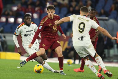 Roma, İtalya 7.12.2024: İtalya Futbol Şampiyonası sırasında Serie A Enilive 2024-2025 maçında AS Romanlar ABD Lecce 'ye karşı Roma' daki Stadio Olimpico 'da.