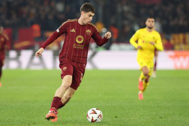 Roma, İtalya 12.12.2024: Uefa Avrupa Ligi 2024-2025, 6. gün, Roma 'daki Olimpiyat Stadyumu' nda AS Romanlar SC Braga 'ya karşı oynanan futbol karşılaşması sırasında Romanların Matias Soul' ü.