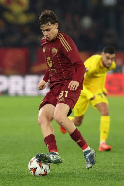 Roma, İtalya 12.12.2024: Uefa Avrupa Ligi 2024-2025, 6. gün Roma 'daki Olimpiyat Stadyumu' nda AS Romanlar SC Braga 'ya karşı oynanan futbol karşılaşması sırasında Romanlardan Niccolo Pisilli.