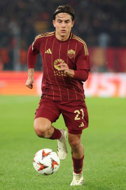 Roma, İtalya 12.12.2024: Uefa Avrupa Ligi 2024-2025, 6. gün Roma 'daki Olimpiyat Stadyumu' nda AS Romanlar SC Braga 'ya karşı oynanan futbol karşılaşması sırasında Romanlardan Paulo Dybala.