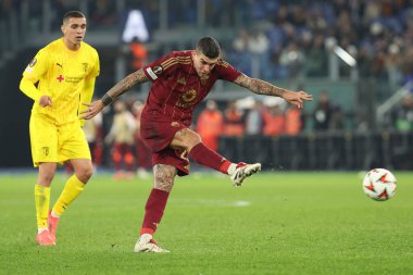 Roma, İtalya 12.12.2024: Uefa Avrupa Ligi 2024-2025 gününde Roman Gianluca Mancini, Roma 'daki Olimpiyat Stadyumu' nda AS-SC Braga arasındaki futbol karşılaşması.
