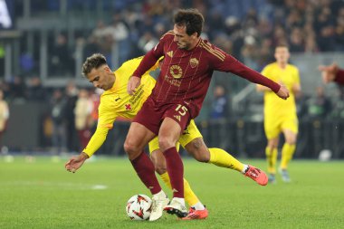 Roma, İtalya 12.12.2024: Braga 'dan Andre Horta, Uefa Avrupa Ligi 2024-2025, 6. gün Roma' daki Olimpiyat Stadyumu 'nda AS Roman SC Braga' ya karşı oynanan futbol karşılaşması sırasında Roman Mats Hummels of Roman.