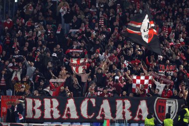 Roma, İtalya 12.12.2024: Uefa Avrupa Ligi 2024-2025, 6. gün, Roma 'daki Olimpiyat Stadyumu' nda AS Romanlar SC Braga 'ya karşı oynanan futbol karşılaşmasında Braga taraftarları.