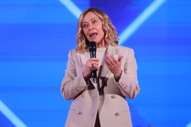 Roma, İtalya 14.12.2024: İtalya Başbakanı Giorgia Meloni, iktidar partisi Fratelli D 'Italia' nın Roma 'daki Circo Massimo' da düzenlediği siyasi etkinlik sırasında konuşma yaptı.
