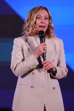 Roma, İtalya 14.12.2024: İtalya Başbakanı Giorgia Meloni, iktidar partisi Fratelli D 'Italia' nın Roma 'daki Circo Massimo' da düzenlediği siyasi etkinlik sırasında konuşma yaptı.