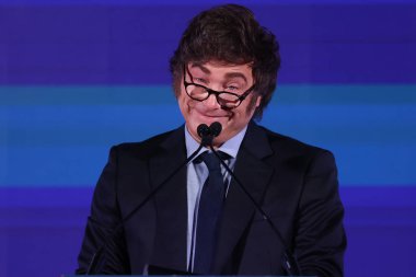 Roma, İtalya 14.12.2024: Arjantin başkanı Javier Milei, iktidar partisi Fratelli D 'Italia' nın Roma 'daki Circo Massimo' da düzenlediği siyasi etkinlik sırasında konuştu.