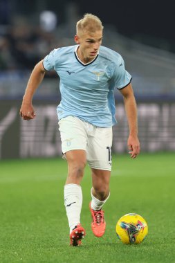 Roma, İtalya 16.12.2024: Lazio 'dan Gustav Isaksen İtalya futbol şampiyonluğu sırasında Serie A Enilive 2024-2025 karşılaşmasında SS Lazio FC Internazionale' ye karşı Roma 'daki Stadio Olimpico 