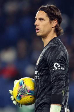 Roma, İtalya 16.12.2024: İtalya Futbol Şampiyonası sırasında İtalya 'dan Yann Sommer Serie A Enilive 2024-2025 Maçı sırasında Roma' daki Stadio Olimpico 'da SS Lazio FC Internazionale' ye karşı 